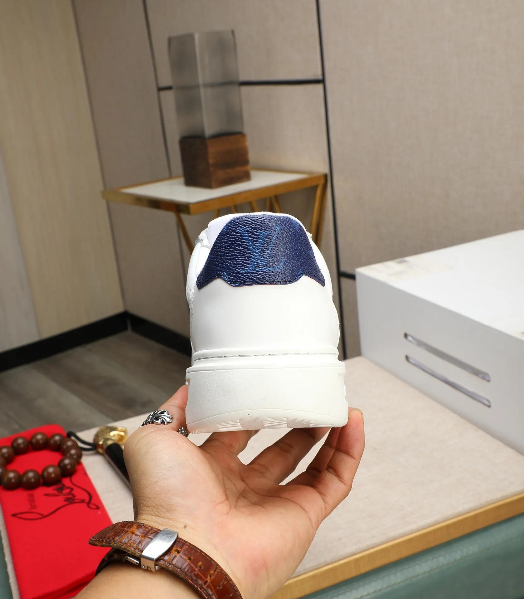 Men's shoes 💰540 💰(Niuli: full package) louis vuitton (Louis Vuitton/lv) top 🔍🔍 new models are on sale at the same time at the counter. The upper 🇮🇹 is imported from Italy, first-layer cowhide, and the lining is fully imported cowhide. 💪💪, completely 1⃣️ to 1 ⃣️Re-engraved🇮🇹💪💪, ⚠Sole: The original sole is specially provided by the original factory, the exclusive movable molded sole is super comfortable, ⚠The original factory follows the order, 🔍🔍high quality, you can enter and exit the counter at will, welcome to compare⚠. Code number:38-44